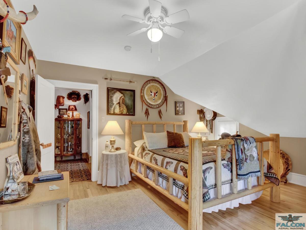 Robins Nest Bed&Breakfast Cody Exterior foto